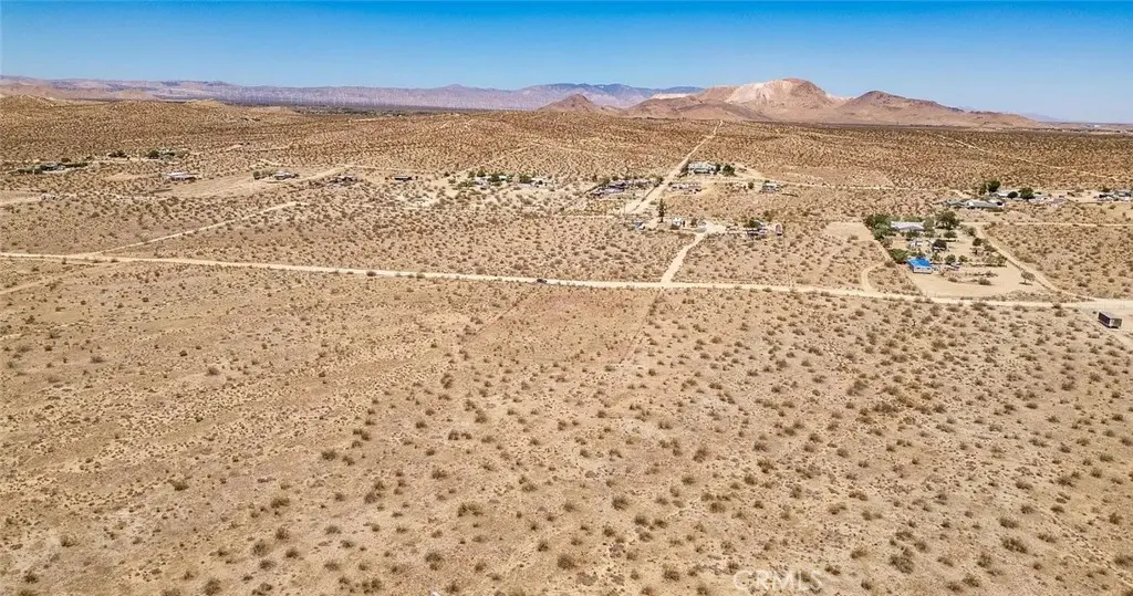 5700 30th St W, Rosamond, CA — listing photo 1