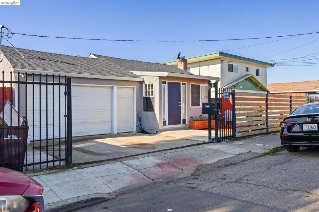 Single Family Residence for sale at 7447 Lockwood St, Oakland, CA featuring 3 beds and 3 baths