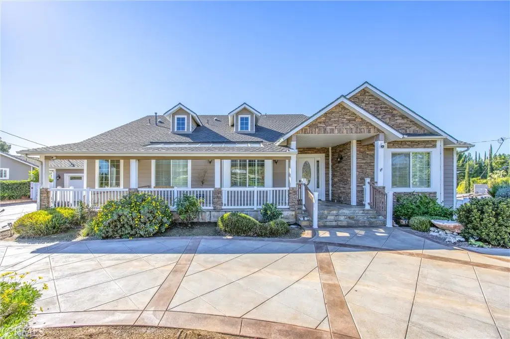 31027 E Sunset Drive N, Redlands, CA — listing photo 1