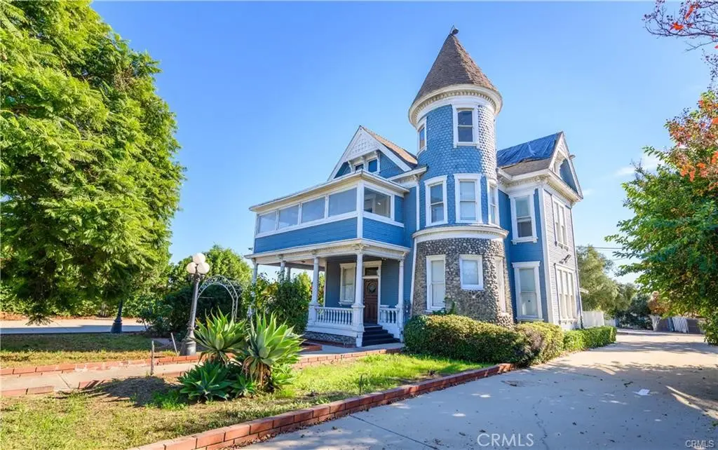 961 W Holt, Ontario, CA — listing photo 1