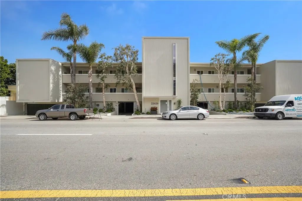 Condominium for rent at 22626 Pacific Coast Hwy 9, Malibu, CA featuring 1 bed and 1 bath