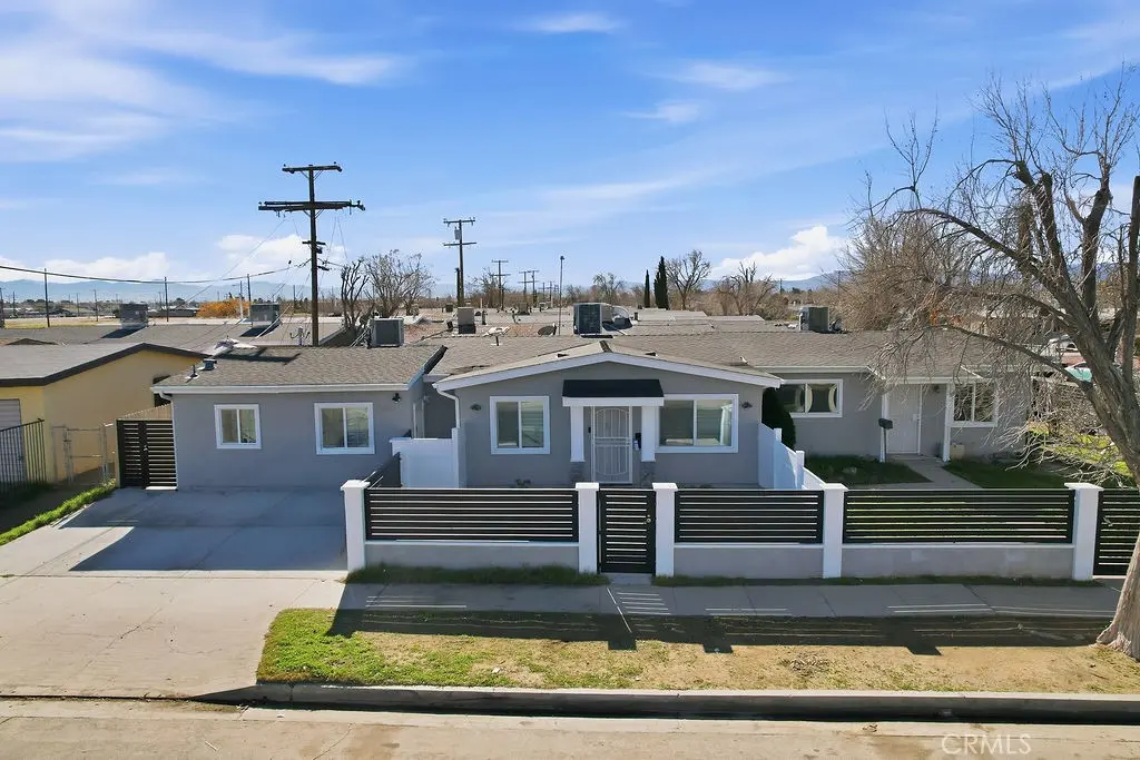 552 W Avenue H8, Lancaster, CA — listing photo 1