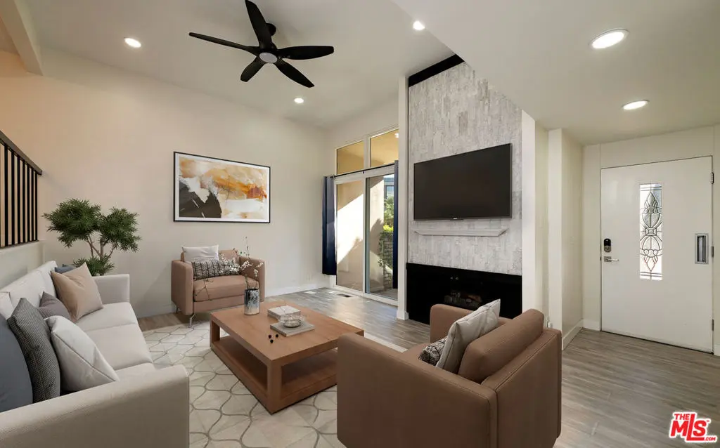 13206 Admiral Avenue F, Marina Del Rey, CA — listing photo 1