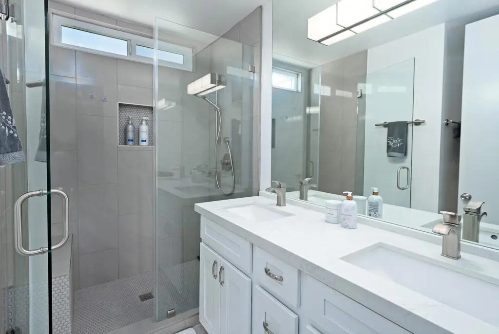 Residential Lease for rent at 28868 Isleta Court 702, Cathedral City, Riverside County, CA featuring 2 beds and 2 baths