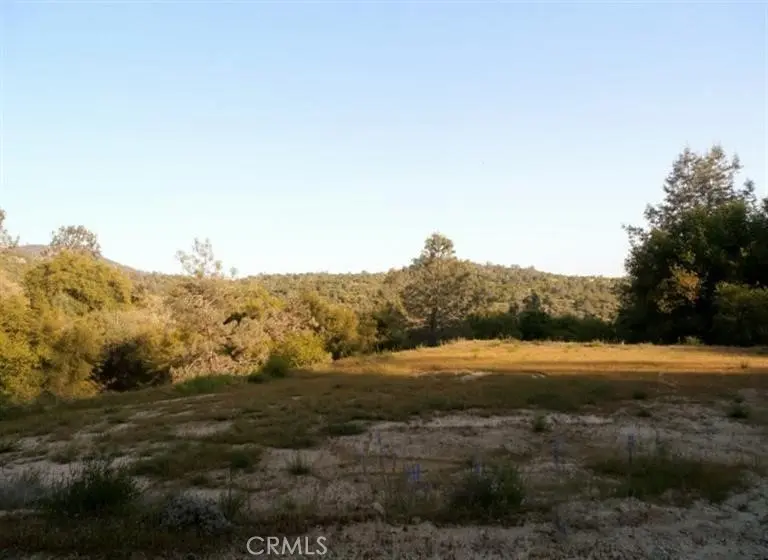 37 Lynx Lane, Prather, CA — listing photo 1