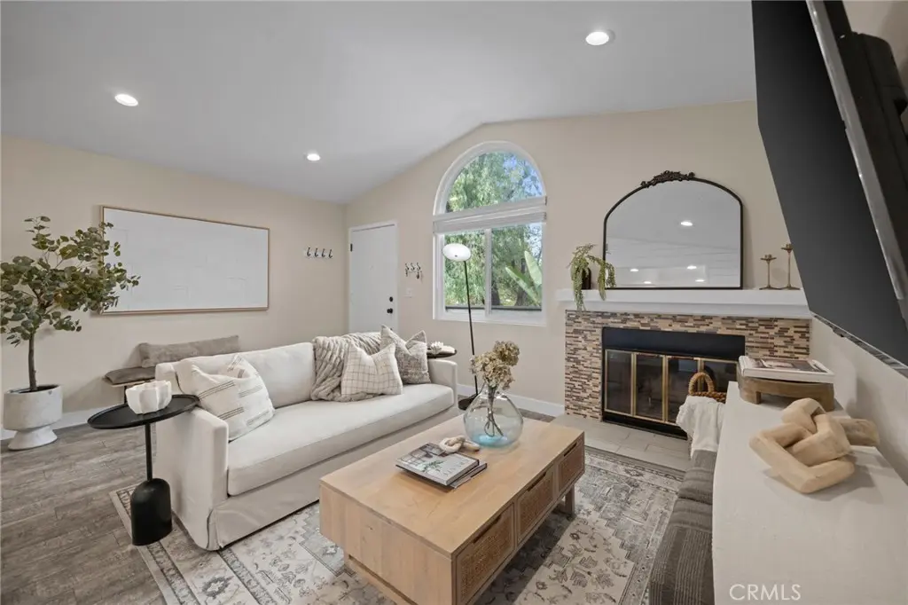 Condominium for sale at 7 Rosa, Rancho Santa Margarita, CA featuring 2 beds and 2 baths
