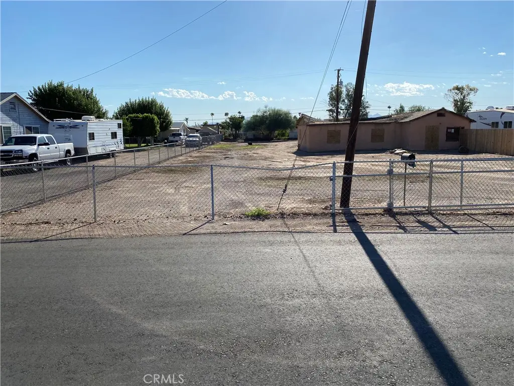 256 N Acacia, Blythe, CA — listing photo 1