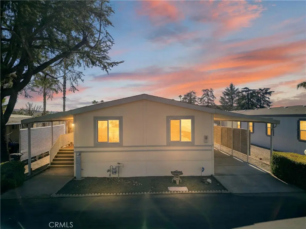 Manufactured In Park for sale at 725 W Thornton 10, Hemet, CA featuring 3 beds and 2 baths