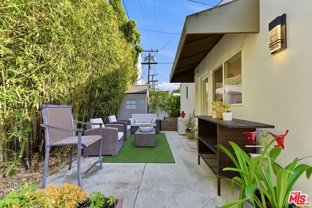 Single Family Residence for rent at 132 N CARSON Road A, Beverly Hills, CA and 1 bath