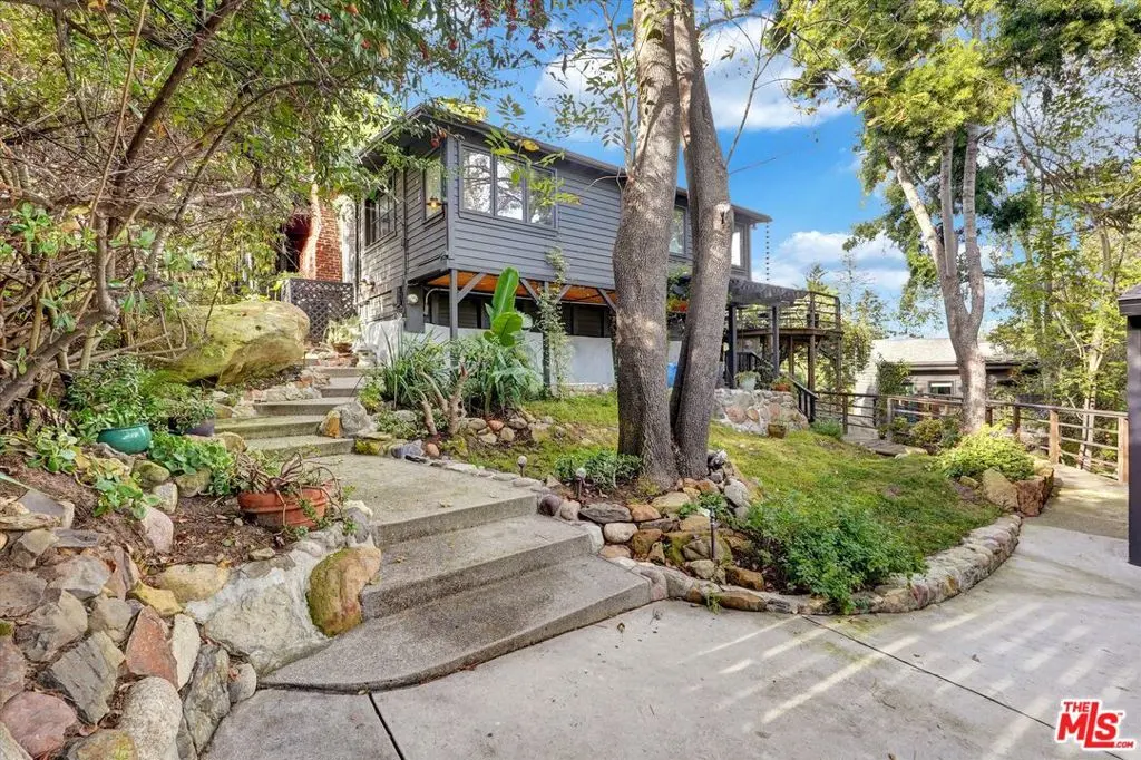 19643 Valley View Dr, Topanga, CA — listing photo 1