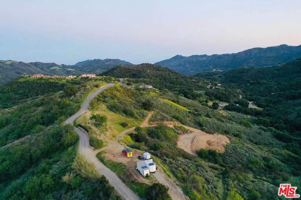 2000 Corsham Road, Topanga, CA — listing photo 1