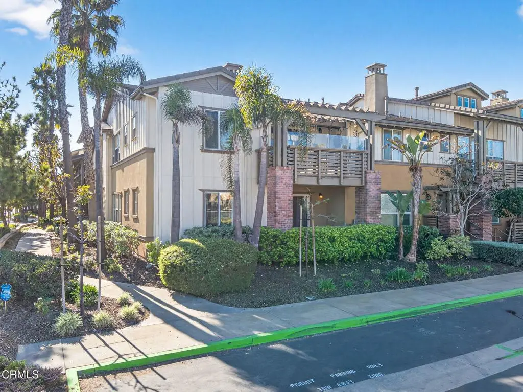 Condominium for sale at 3800 Alee Lane, Oxnard, CA featuring 2 beds and 2 baths