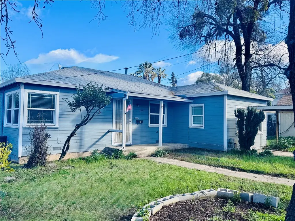 Single Family Residence for sale at 1300 N Forbes, Lakeport, CA featuring 3 beds and 1 bath
