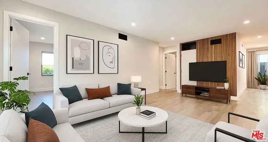 Residential Lease for rent at 1444 S Crescent Heights Boulevard, Los Angeles, Los Angeles County, CA featuring 3 beds and 2 baths