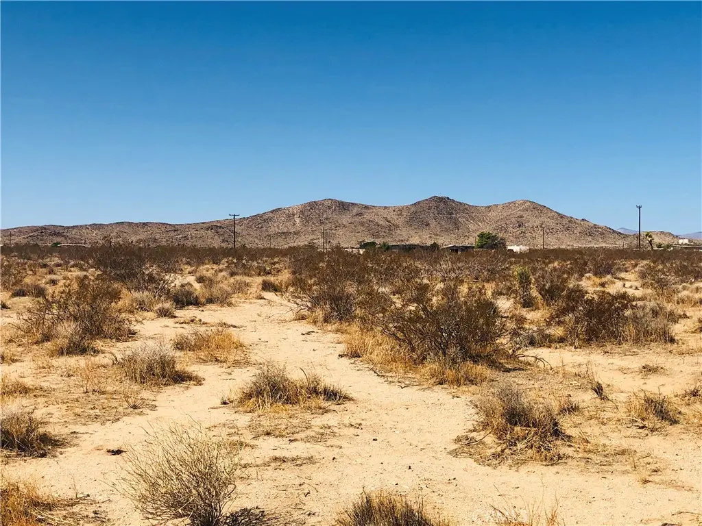 2 Napa Way, Landers, CA — listing photo 1