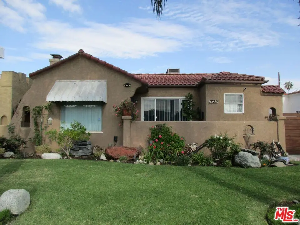 Single Family Residence for sale at 1829 W 84th Place, Los Angeles, CA featuring 3 beds and 2 baths