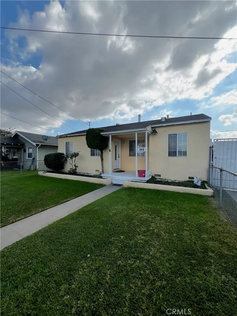 Single Family Residence for sale at 940 W Brazil, Compton, CA featuring 3 beds and 1 bath