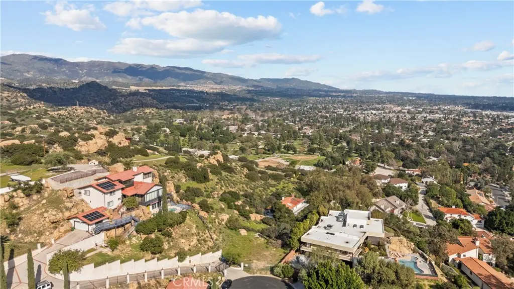 22882 Trigger st, Chatsworth, CA — listing photo 1