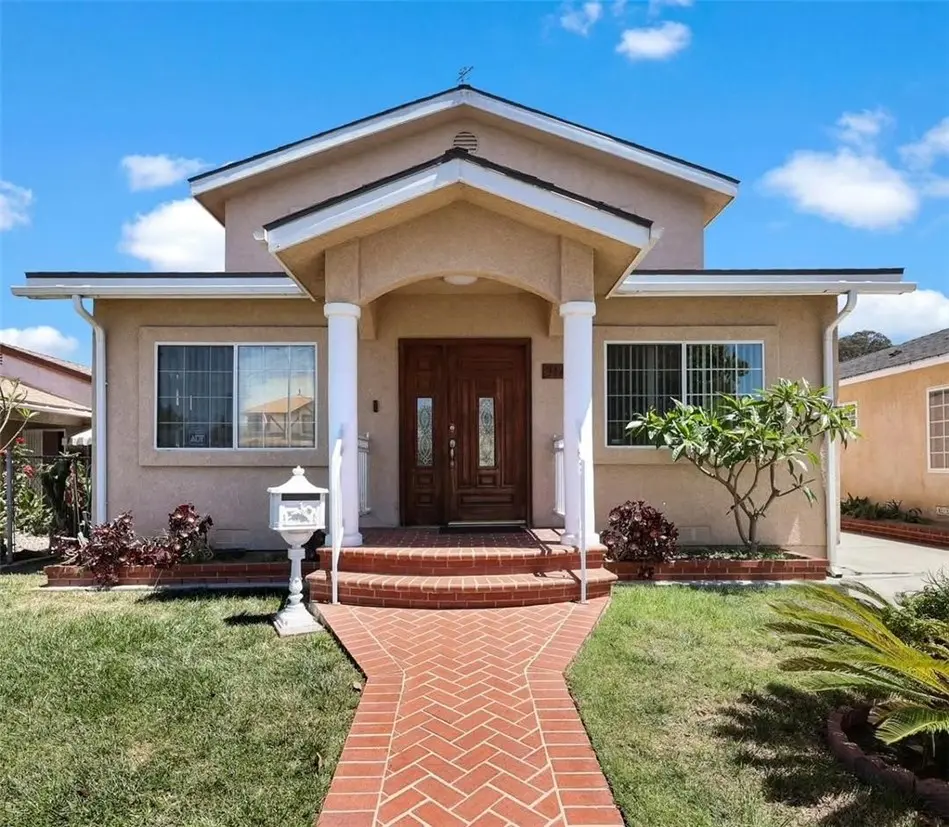 Single Family Residence for sale at 3148 Magnolia, Long Beach, CA featuring 4 beds and 4 baths