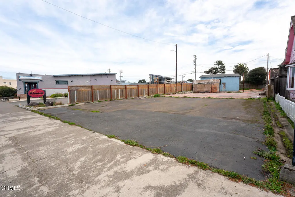 530 N Main Street, Fort Bragg, CA — listing photo 1