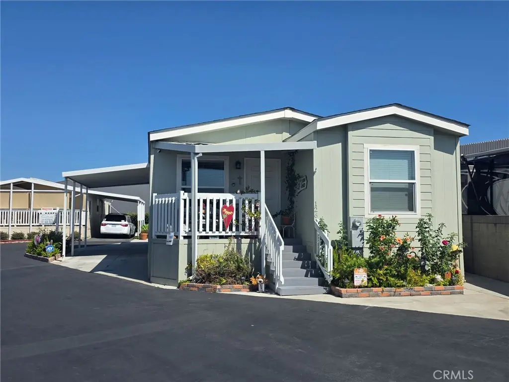 Manufactured In Park for sale at 1540 E Trenton 126, Orange, CA featuring 3 beds and 2 baths