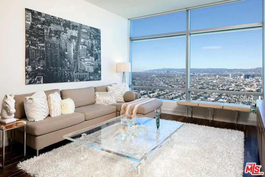 Condominium for sale at 900 W Olympic Boulevard 40F, Los Angeles, CA featuring 1 bed and 2 baths