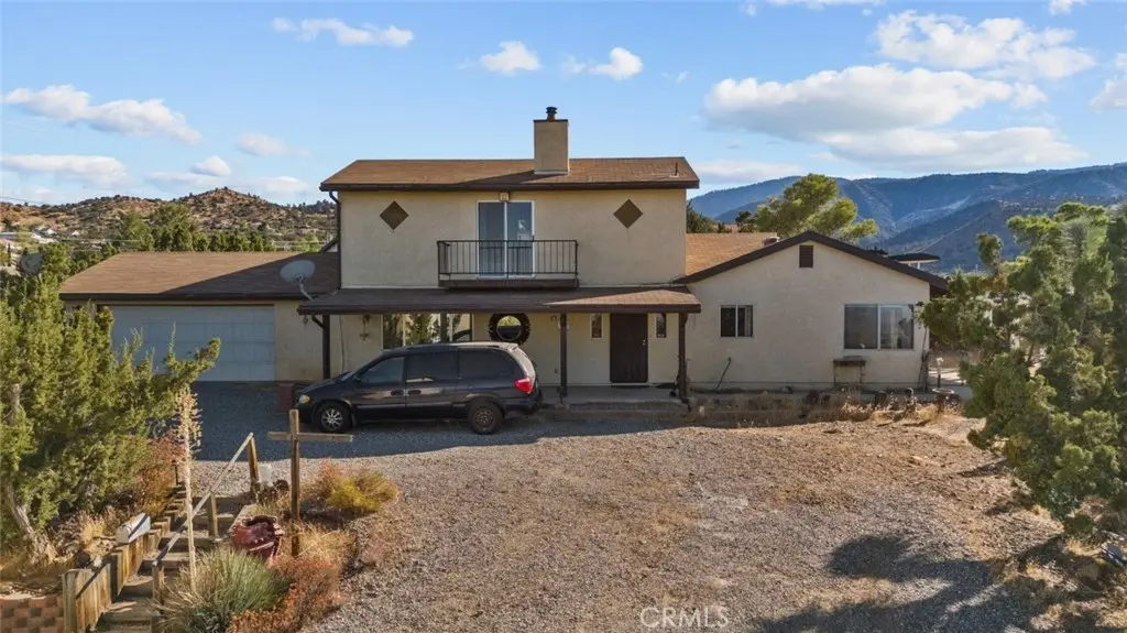 8676 Sky Line Drive, Pinon Hills, CA — listing photo 1
