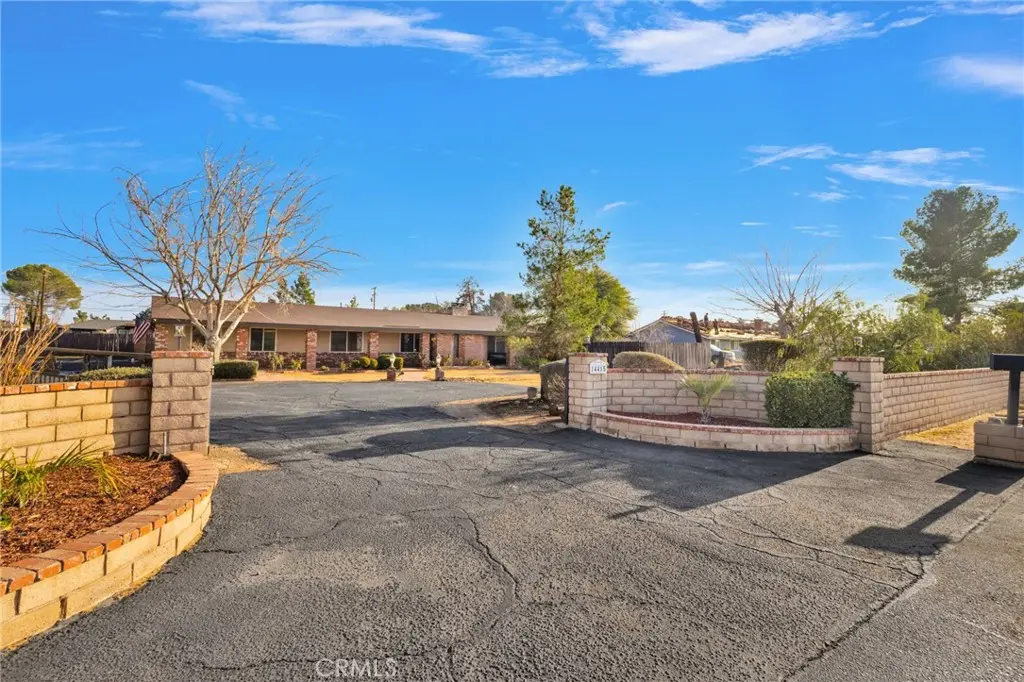 14415 Erie, Apple Valley, CA — listing photo 1