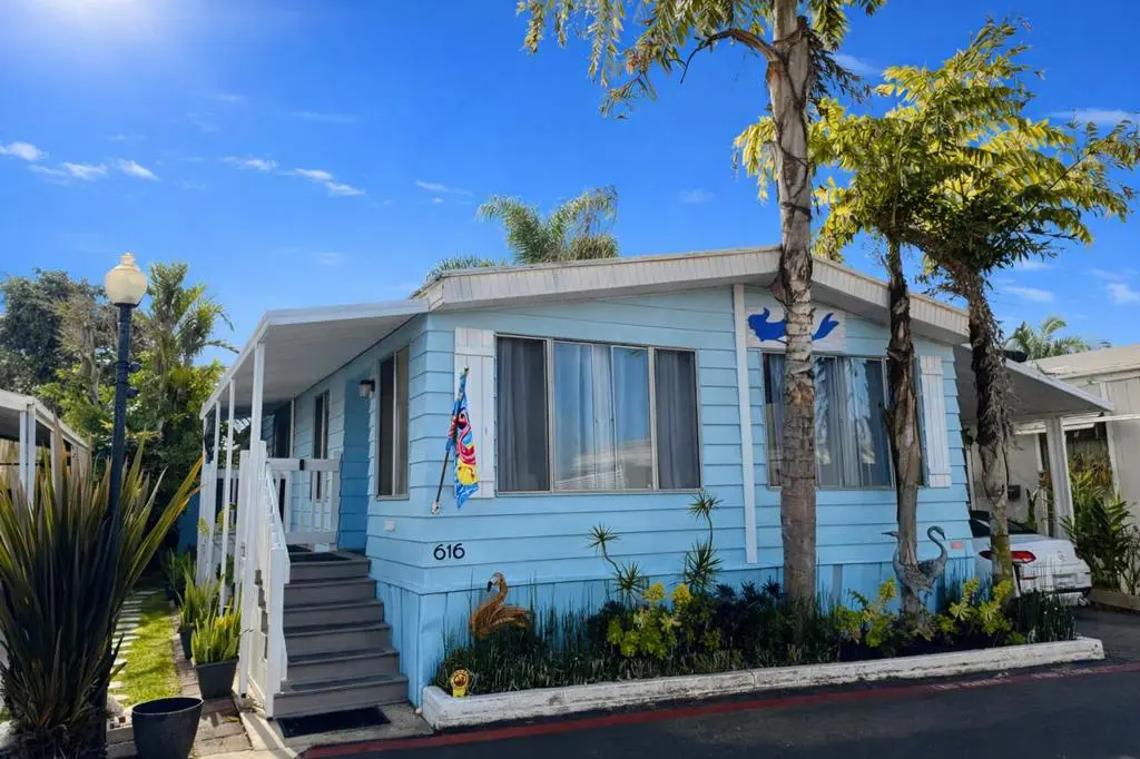 80 Huntington Street 616, Huntington Beach, CA — listing photo 1