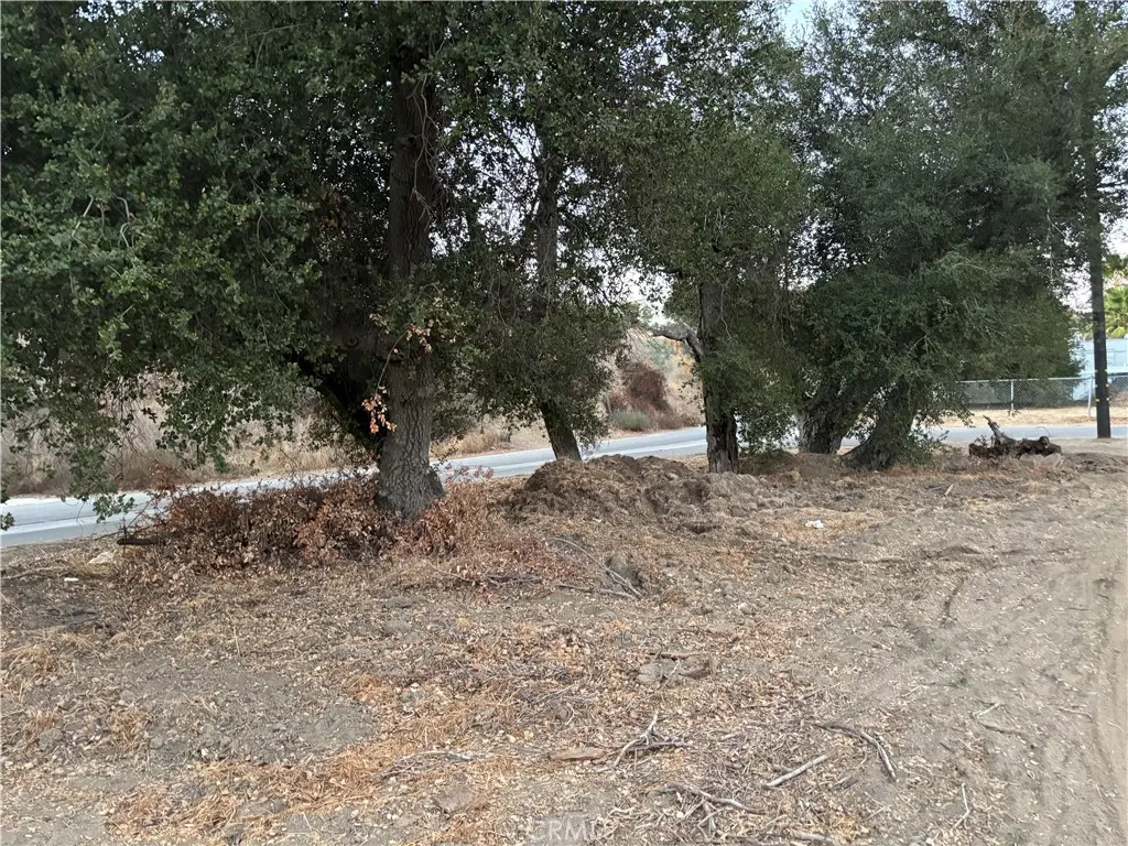 0 Oakwood Avenue, Val Verde, CA — listing photo 1