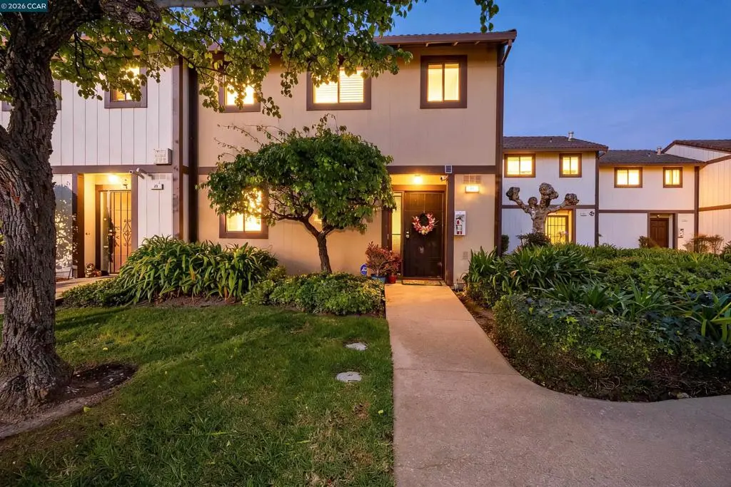 Townhouse for sale at 2600 Giant Rd 37, San Pablo, CA featuring 3 beds and 3 baths