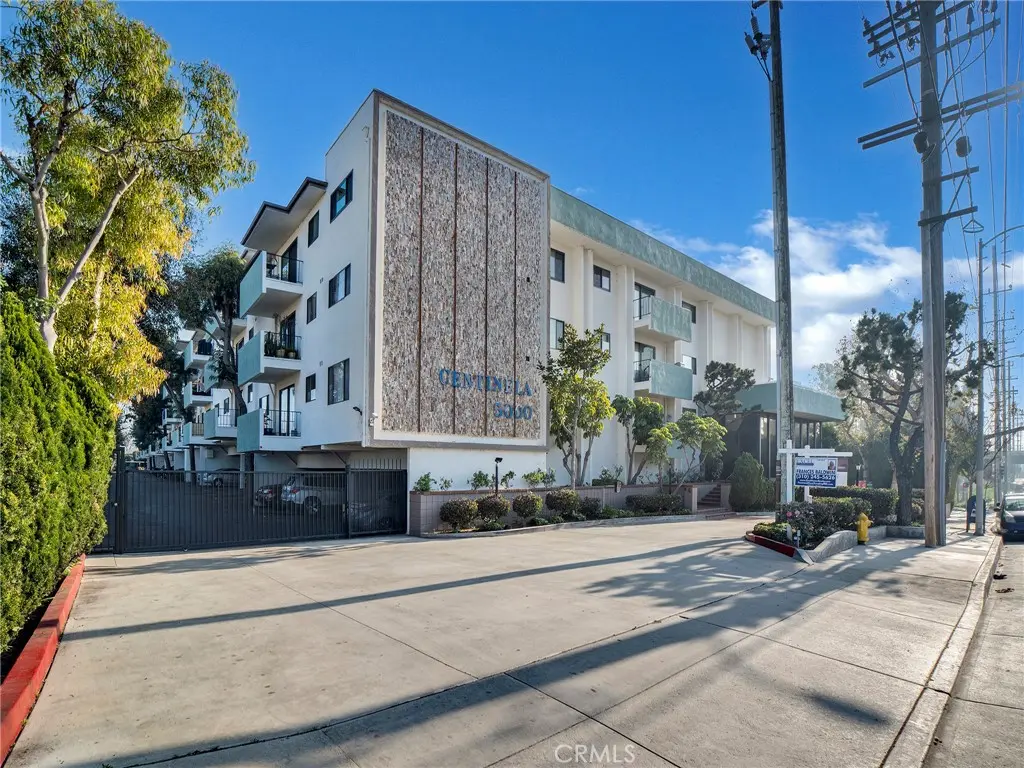 Condominium for sale at 5000 S Centinela 337, Los Angeles, CA featuring 1 bed and 1 bath