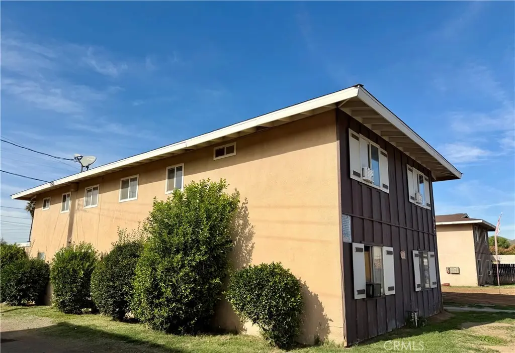 Apartment for sale at 421 Devener, Riverside, CA