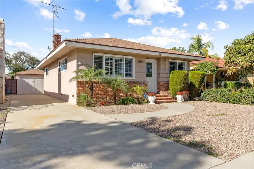 10525 Washington Avenue, South Gate, CA — listing photo 1