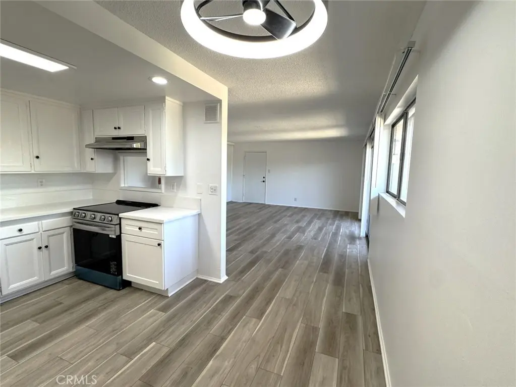Condominium for sale at 14919 S Normandie Avenue 18, Gardena, CA featuring 2 beds and 1 bath