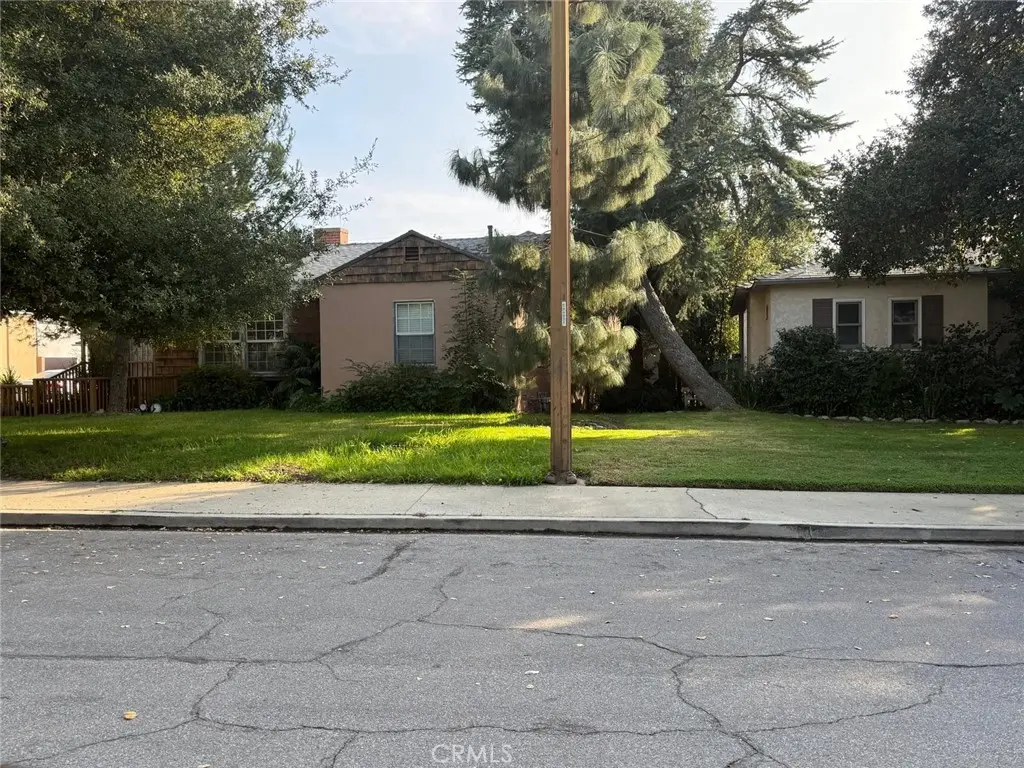 Single Family Residence for sale at 416 Oakdale Drive, Claremont, CA featuring 4 beds and 2 baths