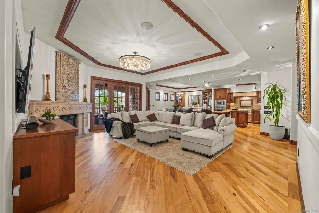 Residential Lease for rent at 120 C Ave 206, Coronado, San Diego County, CA featuring 3 beds and 2 baths