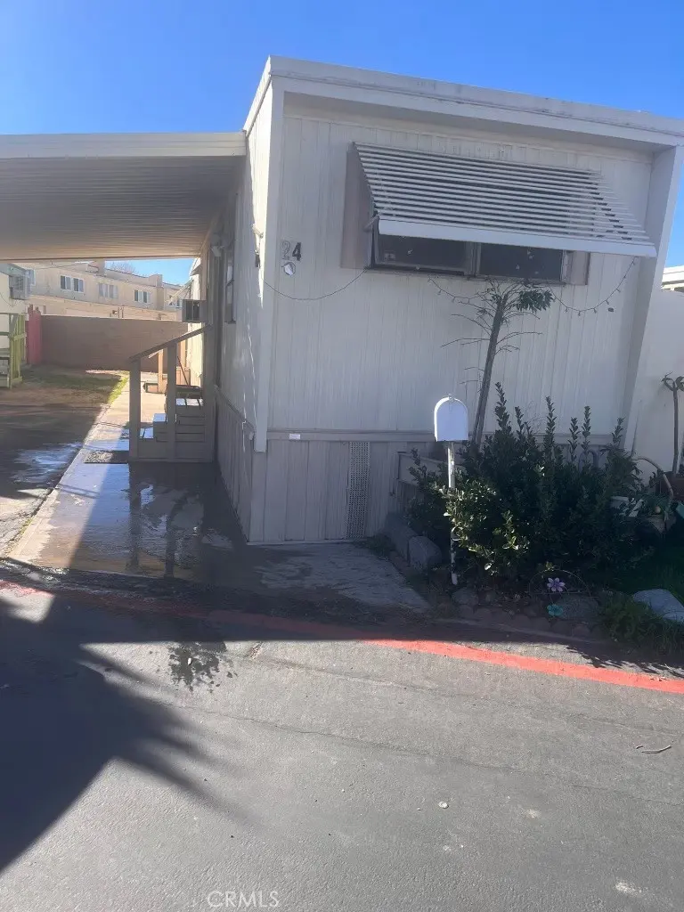 16473 Green Tree Boulevard, San Bernardino, CA — listing photo 1