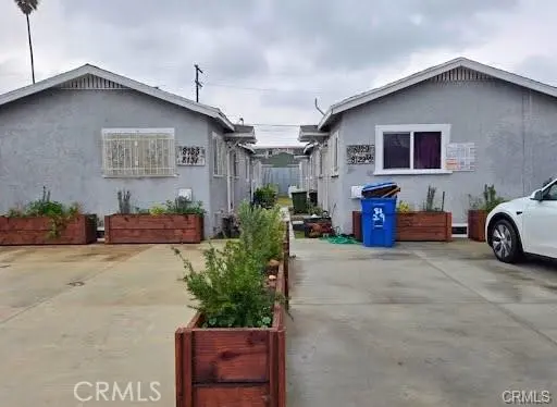 Quadruplex for sale at 8129 S Hoover, Los Angeles, CA