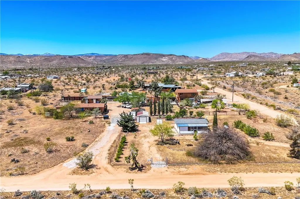 1010 Wamego, Yucca Valley, CA — listing photo 1