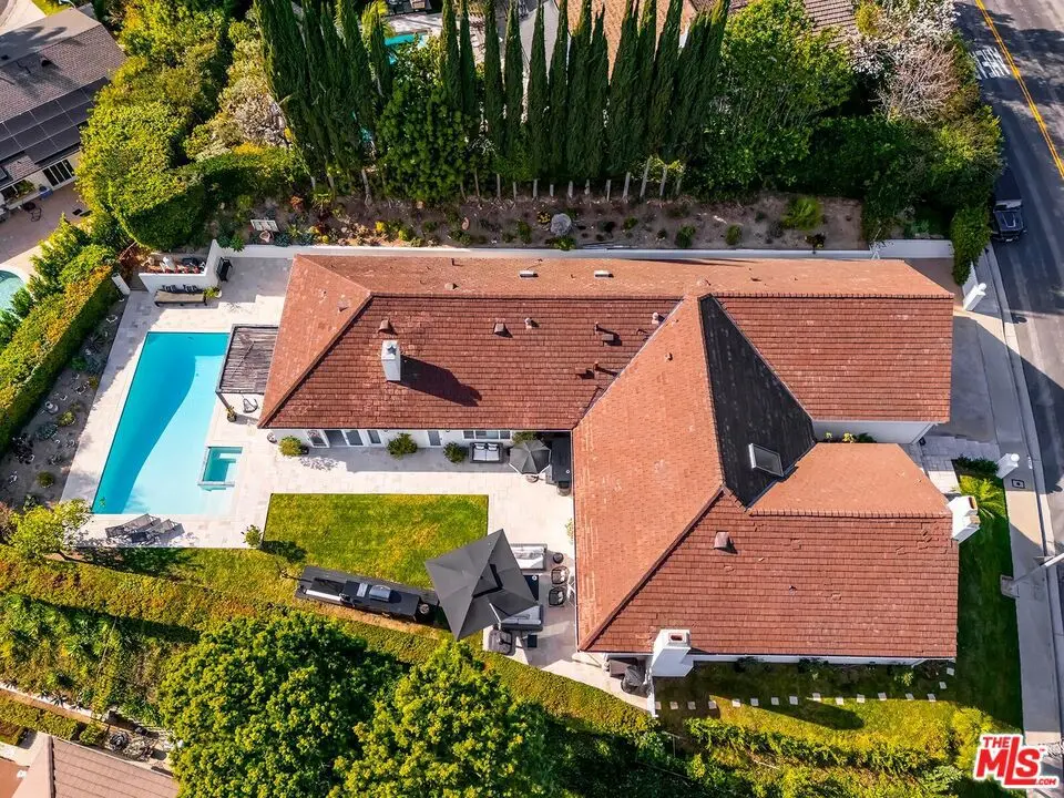 Residential Lease for rent at 3063 Deep Canyon Drive, Beverly Hills, Los Angeles County, CA featuring 5 beds and 5 baths