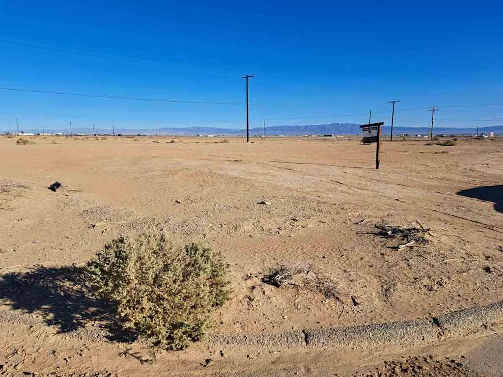 1938 Betty Ave, Thermal, CA — listing photo 1
