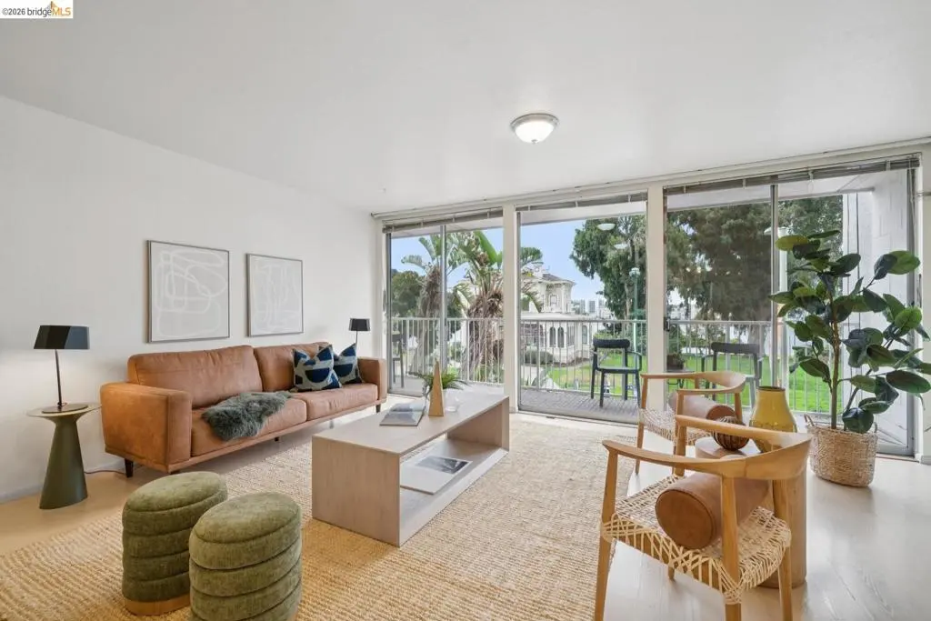 Condominium for sale at 1425 Lakeside DR 201, Oakland, CA featuring 2 beds and 1 bath