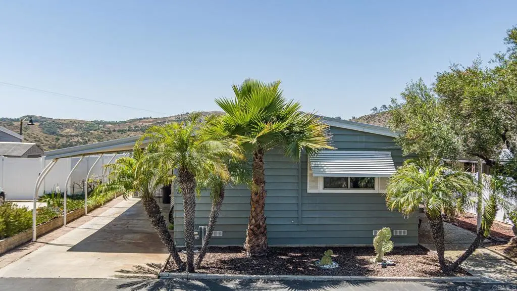 4650 Dulin Road 27, Fallbrook, CA — listing photo 1