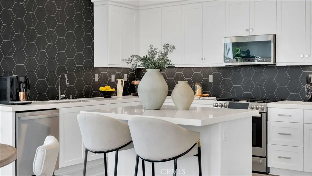 Condominium for sale at 1669 W Lincoln Avenue 102, Anaheim, CA featuring 2 beds and 3 baths