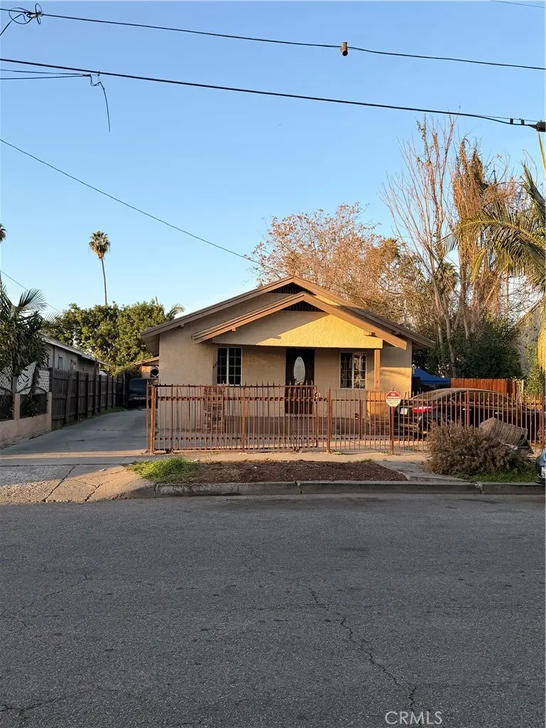 Triplex for sale at 435 W Almond, Compton, CA