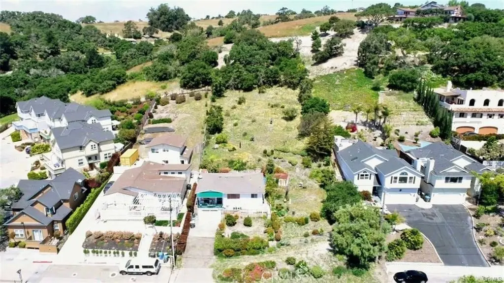 Single Family Residence for sale at 105 Le Point Street, Arroyo Grande, CA featuring 2 beds and 2 baths