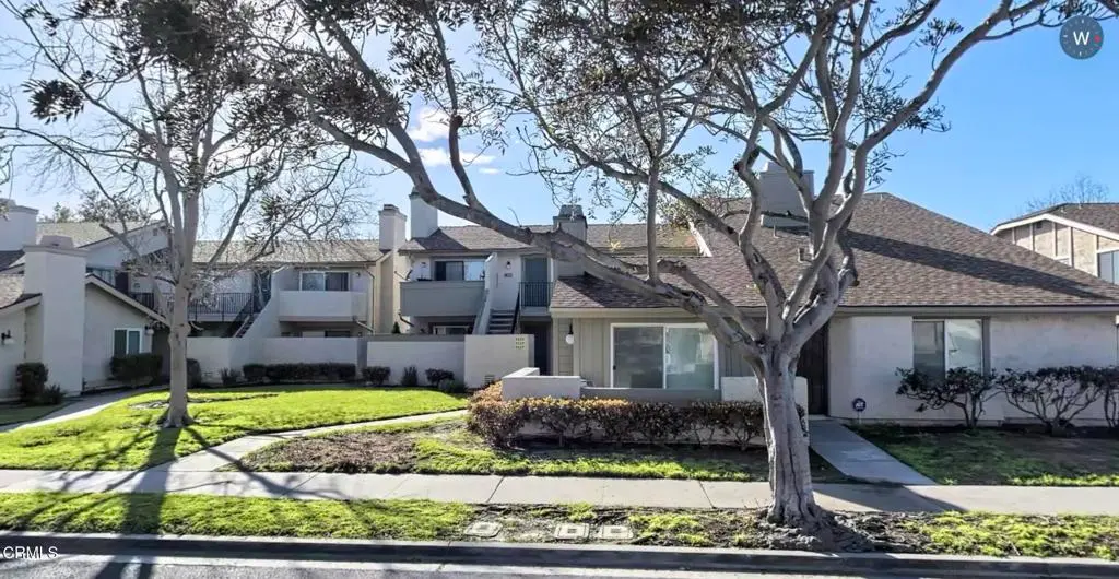Condominium for sale at 5117 Jefferson Square, Oxnard, CA featuring 2 beds and 1 bath