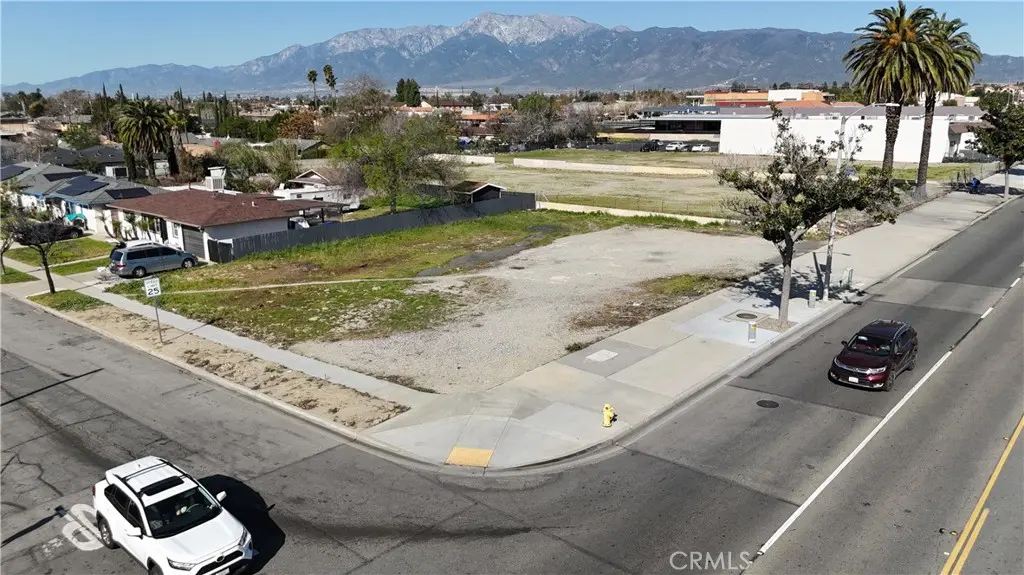 9098 Sierra, Fontana, CA — listing photo 1