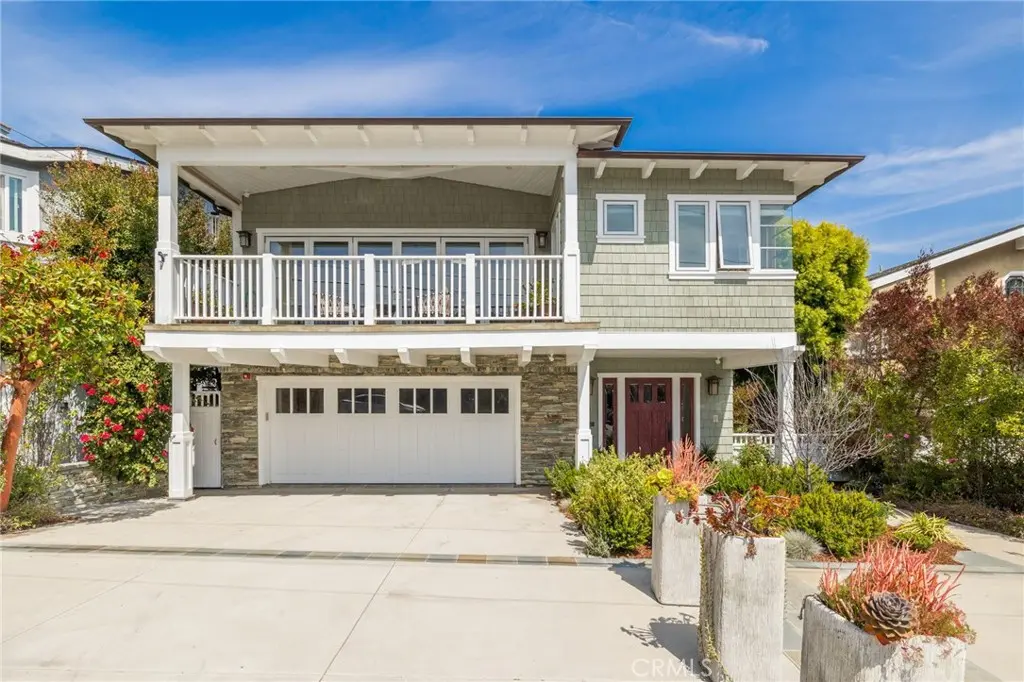 Duplex for sale at 521 24th Place, Hermosa Beach, CA